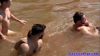 Gaysex hunks suck cock at the river all gay porn video
