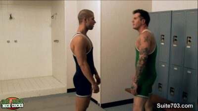 Horny jocks fuck in 3some in locker room all gay porn video
