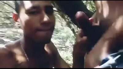 Mamada en la playa all gay porn video