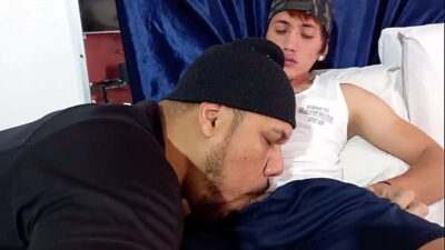 SKATISTA ENTROU NO PAU all gay porn video
