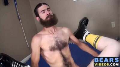 Big fat bear Doug gets barebacked by skinny mature dude all gay porn video