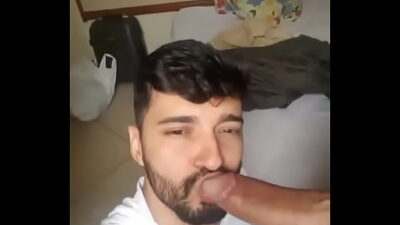 Chico mamando verga grande all gay porn video