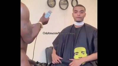 Erotic Barber / Putaria na Barbearia all gay porn video