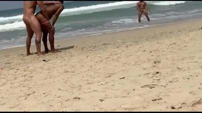 Foda na praia all gay porn video