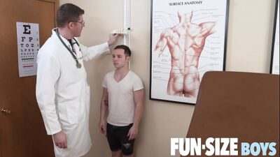 FunSizeBoys – After Taking His Measurements, the Tall Strong Doctor Fucks His Small Young Patient all gay porn video