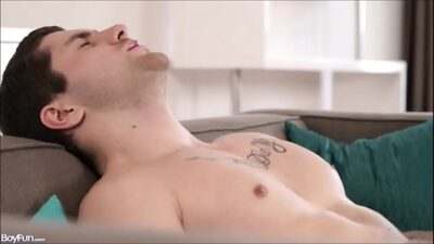 Hot Gay Hunk Masturbates all gay porn video