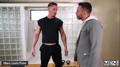 Men.com – (Manuel Skye, Skyy Knox) – Undercover Stripper Part 1 – Str8 to Gay all gay porn video