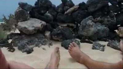 Paja en la playa con voyeurs mirando all gay porn video