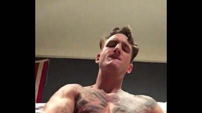 Punheta cheio de muito tesão all gay porn video