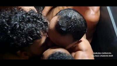 SURUBA DE CARNAVAL NA TAURUS CRUISING BAR COM KADU VENTRI X GUILHERMEDOTT X RENBRI CARIOCA X HIGOR LINZ X DAVI LOBO X MINOTAURO X ENTRE OUTROS PUTOS (VÍDEO COMPLETO NO XVIDEOS RED) all gay porn video