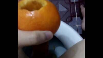 Thủ dâm bằng quả cam all gay porn video