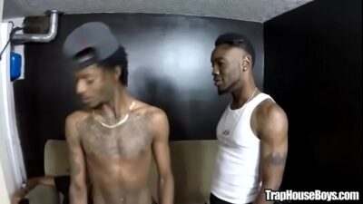 480P 600K 67614741 all gay porn video