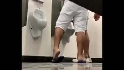 Flagra no banheiro do shopping all gay porn video