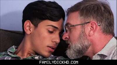 Latino Twink Step Son Practices On His Bear Step Dad For His Boy Crush – Kristofer Weston, Ariano all gay porn video