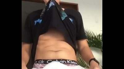 Novinho dançando, 18 anos, gostosinho e safadinho all gay porn video
