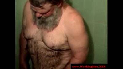Old mature hairy redneck bears showering all gay porn video