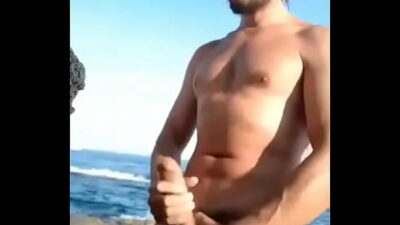 JAPA ROLUDO GOZANDO NA PRAIA AO AR LIVRE all gay porn video
