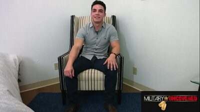 MARINE: THE BEST POSITION IS WHEN IT GOES IN! all gay porn video