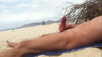 Nude beach wank for Sexy jogger all gay porn video