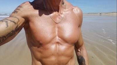 exhib et pipi sur une plage naturiste all gay porn video