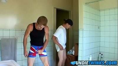 Kelly Cooper watches sexy Grant Hiller change underwear all gay porn video