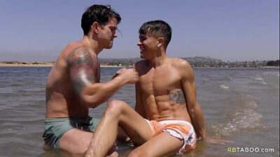 Returning from the beach – Taylor & Dakota Payne all gay porn video