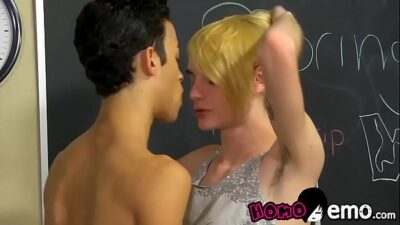 Gorgeous twinks miss school trip but dont miss anal fucking all gay porn video
