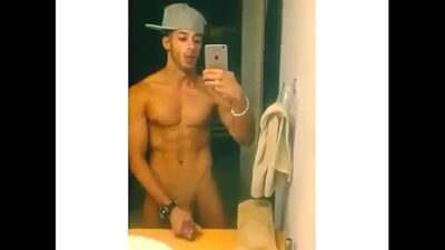 Punheta no Banheiro all gay porn video