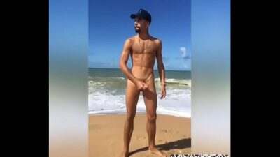 Pytter Fox tocando punheta na praia all gay porn video