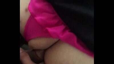 Rebolando e pro macho pra ele ficar de pau duro all gay porn video
