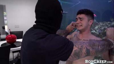 Tattooed Ashtin Bates fucked doggystyle after wet throatfuck all gay porn video