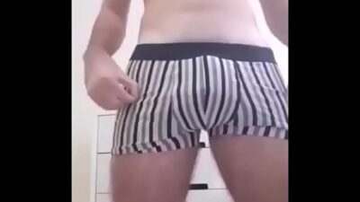 Novinho sarado na punheta falando putaria! all gay porn video