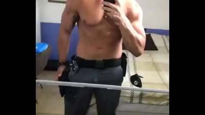 Policial Militar Sarado Pedindo Massagem all gay porn video