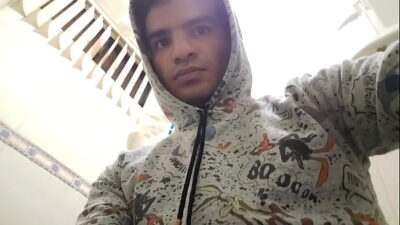 Jovencito Gay se Masturba Con Ropa de Dibujos animados all gay porn video