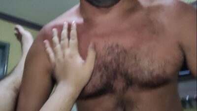 Urso parrudo fudendo forte e me deixando de pau duro all gay porn video