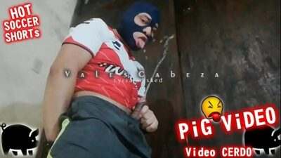 ValesCabeza362 CERDOOO!!! PiG PiSS ViDEO soccer shorts video Cerdo Orinando all gay porn video