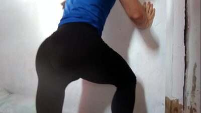 Crossdresser en calza all gay porn video