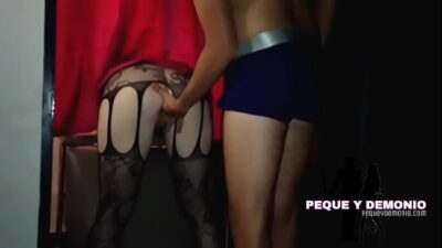 MY HUSBAND WATCHES HOW THIS STUDENT FUCKS ME IN A FEMALE GLORYHOLE pequeydemonio.com all gay porn video