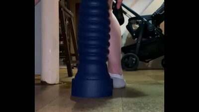 Riding xxl big blue dilo all gay porn video