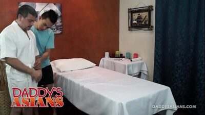 Mike Bareback Fucks Asian Masseur all gay porn video