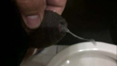 Pau pequeno gozando de novo / Tiny cock cumming again all gay porn video