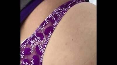 Homme avec un string violet transparent qui se masturbe en pleine nature et ejacule all gay porn video