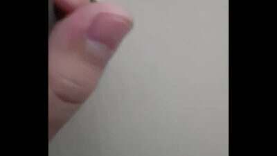 CHUPANDO EN EL AGUJERO DEL BAÑO all gay porn video