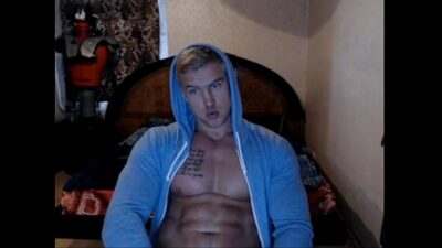 hot-hunk-gay-dude-jerking-off-on-webcam-jerkitnet all gay porn video