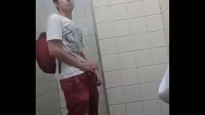 Gay se masturba. all gay porn video