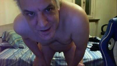 Mostro il culo mentre mi sego e il cazzo e le tette mentre sborro – Amatoriale italiano parlato all gay porn video