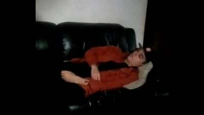 URSÃO LAMBENDO NOVINHO DORMINHOCO all gay porn video