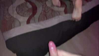 Dos osos se divierten con el culo de cub pasivo , Parte 1 all gay porn video