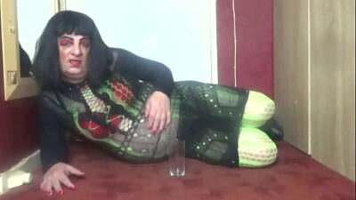 bisexual crossdresser is it me or is it that no one eles likes it because i do i love it part 1 all gay porn video