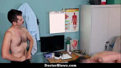 Physician Offers to Roleplay a Sexual Health Check with The Twink Patient – Doctorblows all gay porn video